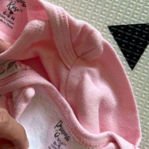 Princess Rose|Baby girl,long sleeve Bodysuit Set-rose floral & solid pink•6-9M - Picture 4 of 4